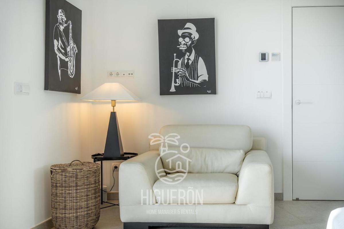 Higueronrentals Centinela Villa